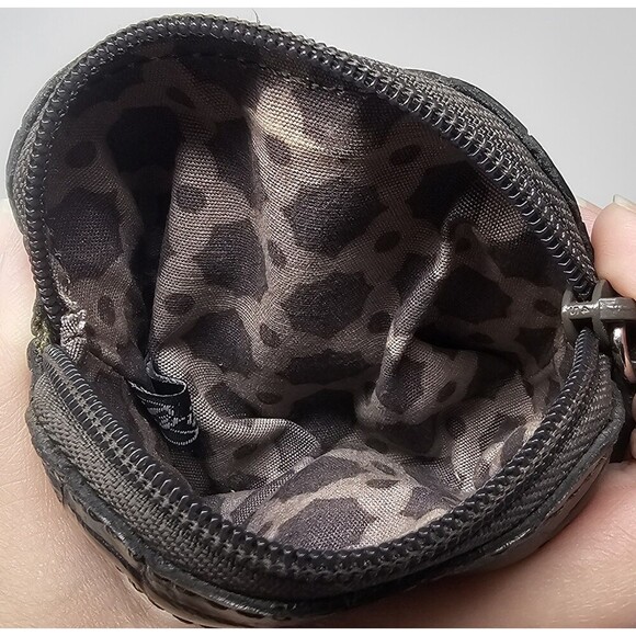 Brighton Heart Change Coin Holder Silver Metallic Pebbled Leather 4.5"x3.5" - Picture 9 of 12